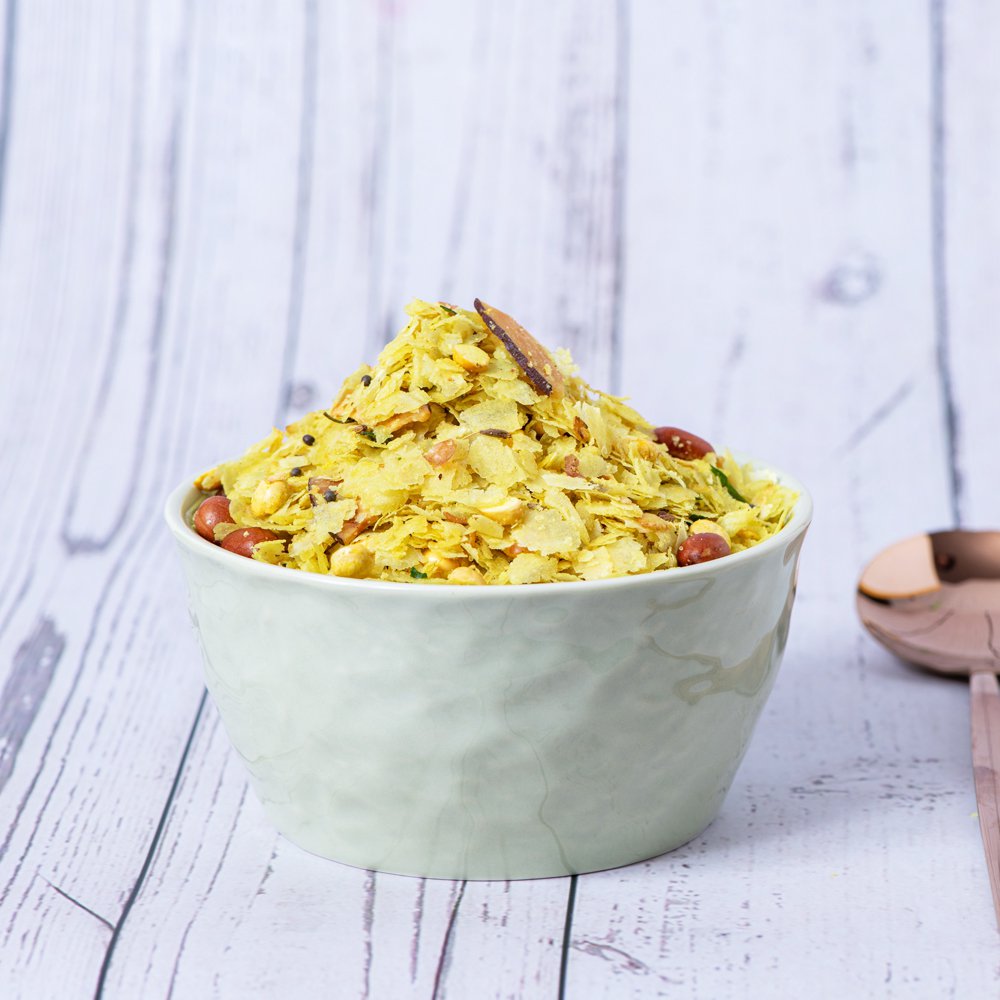 Patal Poha Chivada / पोहा चिवडा